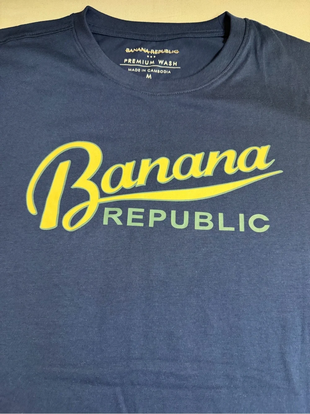 Banana Republic Men's Navy T-Shirt with Yellow Logo